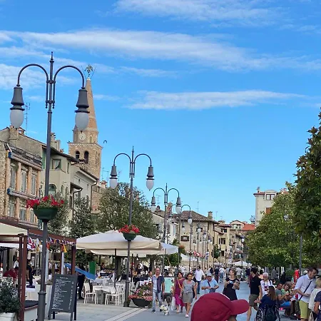 Mit Meerblick Am Costa Azzura * 格拉多